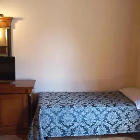 Quadrifoglio Eur 3* Rome